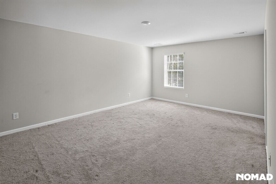 Building Photo - 6 Parkwood Ct