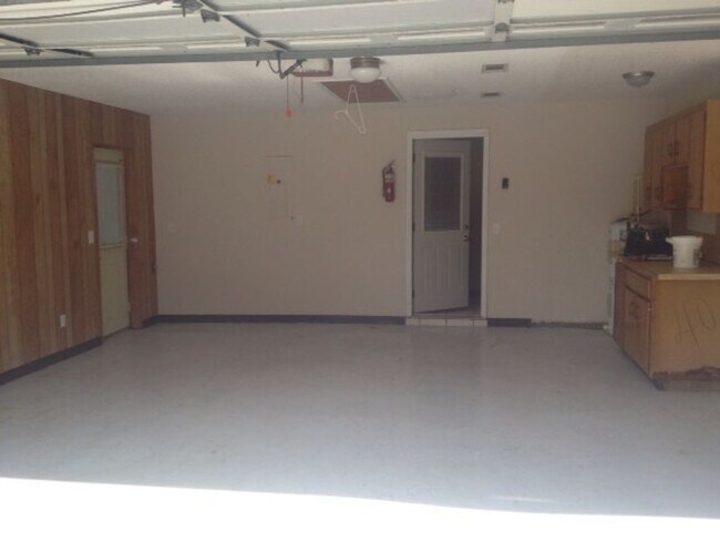 Building Photo - Charming 3-bedroom, 2-bath single-family home for rent