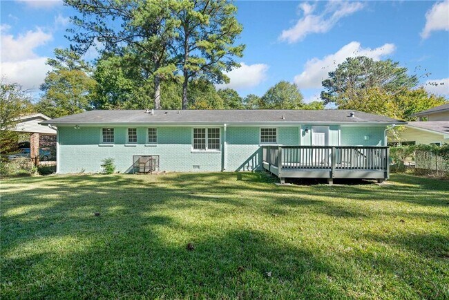 Building Photo - 1467 Thompson Pl