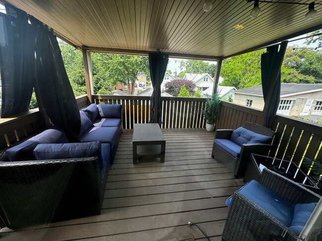 Building Photo - 3 Bedroom Single Family Home in Cincinnati
