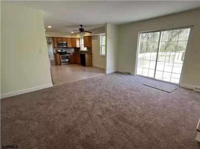 Building Photo - 102 Dogwood Ln