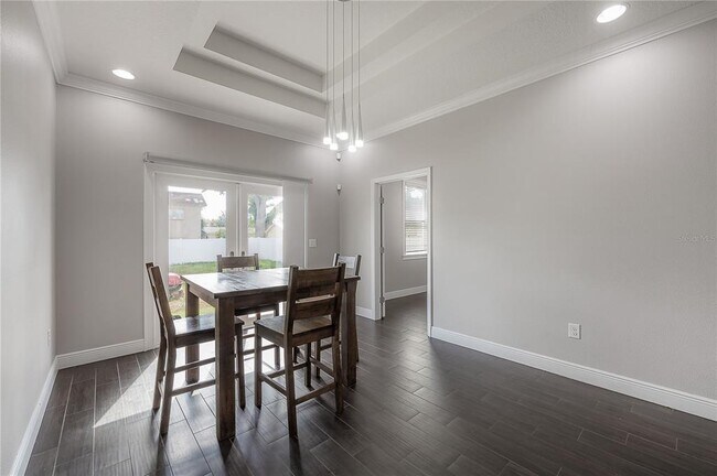 Building Photo - 2510 W South Ave