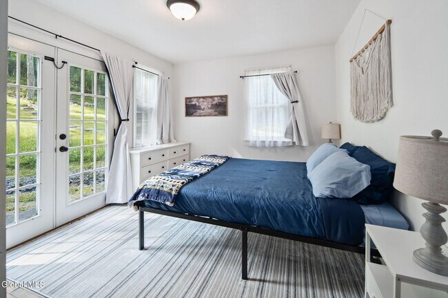 Building Photo - 1136 Enid Rd