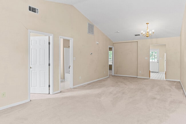 Building Photo - 2019 Emerald Bay Dr