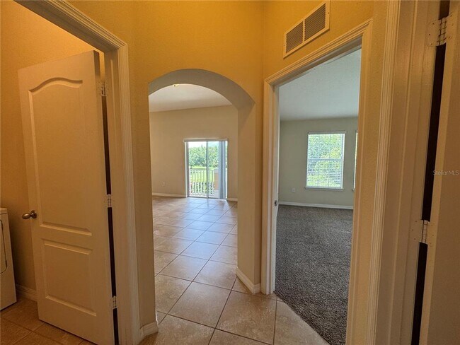 Building Photo - 10716 Dawson Lily Way