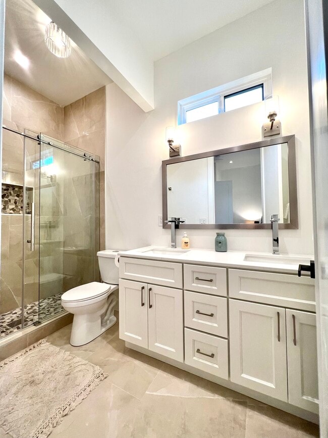 Building Photo - 1112 Tomato Aly