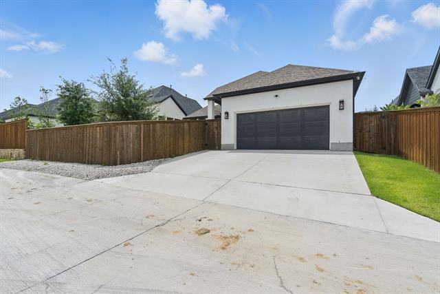 Building Photo - 2205 Sandrellan St