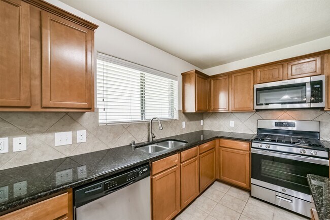 Building Photo - 21323 Slate Crossing Ln