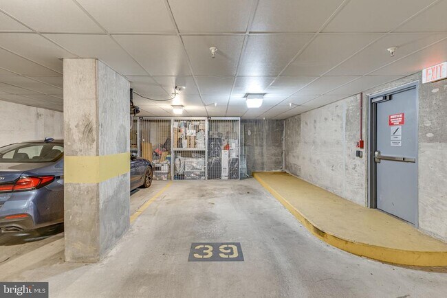 Building Photo - 6301 Edsall Rd