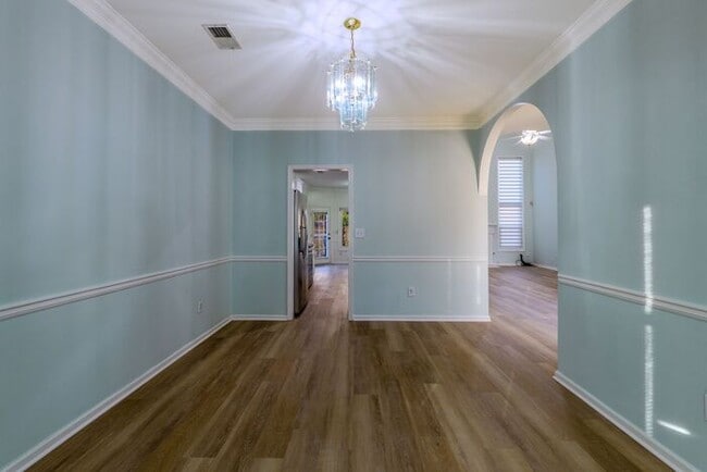 Building Photo - 3890 Cherry Ridge Walk