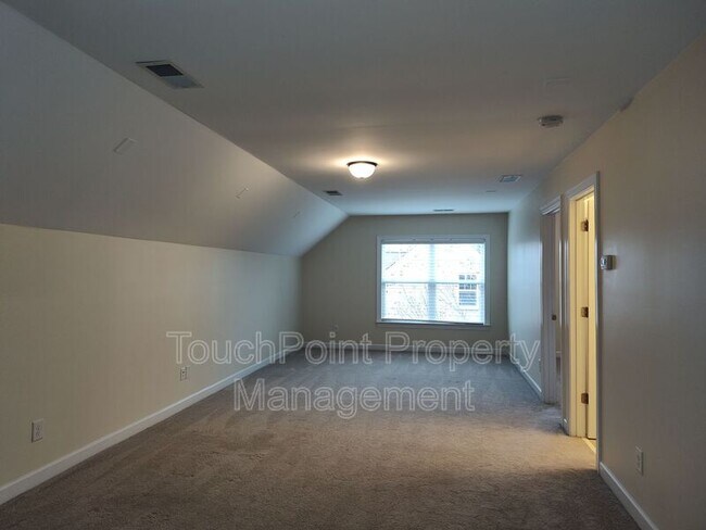 Building Photo - 4009 Oxford Mill Rd