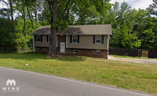 Building Photo - 600 20th Ct NE