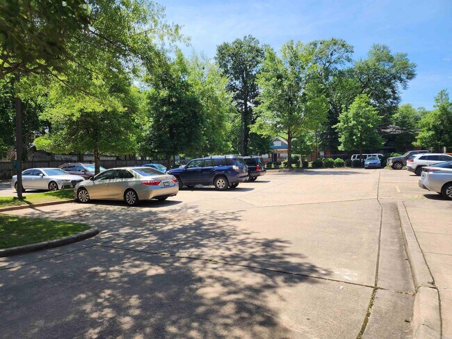 Building Photo - 515 E Capitol Ave