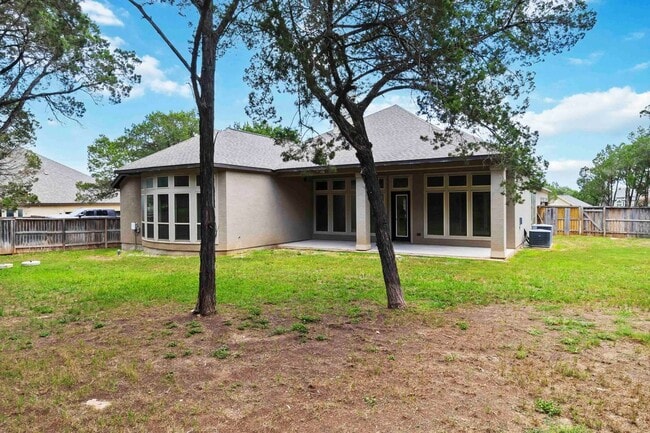 Building Photo - 944 Wilderness Oaks