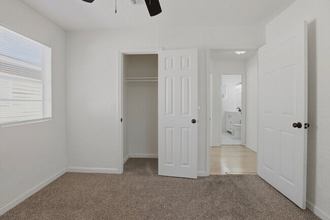 Building Photo - 321 SE 67th St