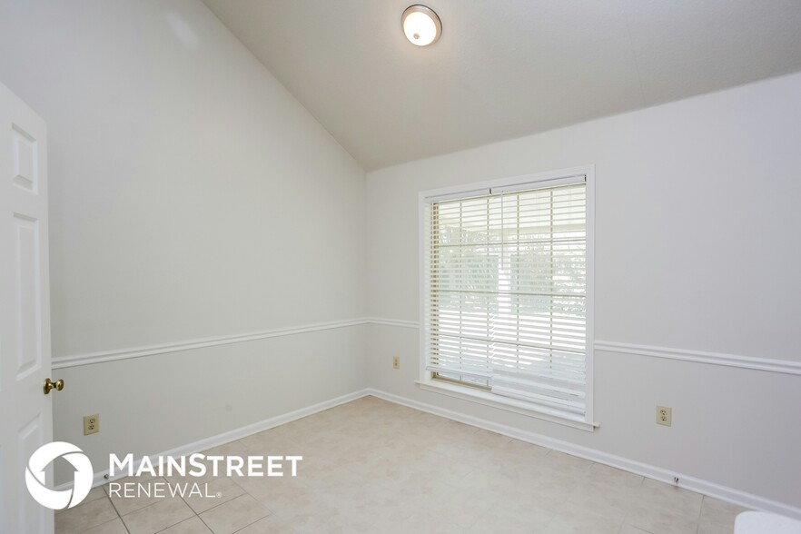 Building Photo - 5565 Liberty Ridge Cove