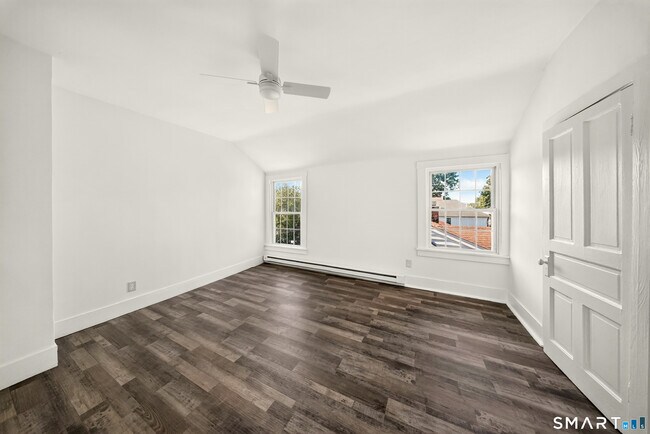 Building Photo - 42-46-46 Hanford Ave