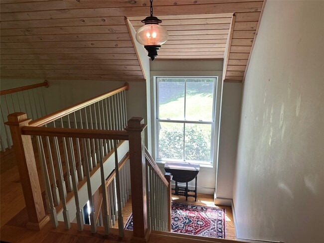 Building Photo - 41 Redmond Way