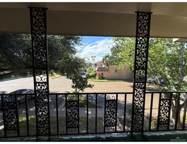 Building Photo - 12 Wichita Ave