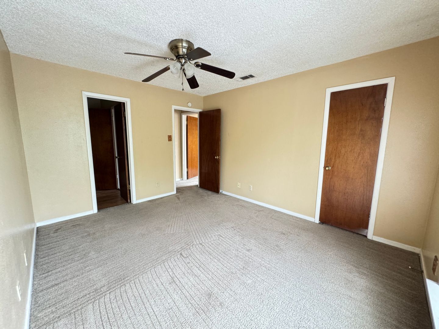 Building Photo - 1302 Covey Ln