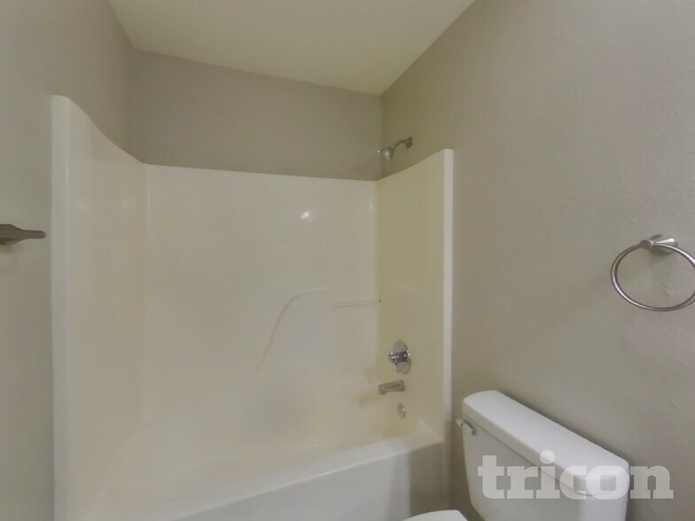 Building Photo - 7260 Kidwell Dr