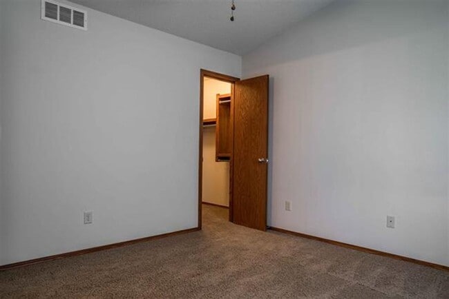 Building Photo - 11818 W Wilkinson Ct