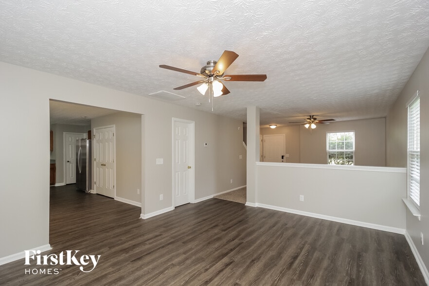 Building Photo - 6109 Buck Hollow Dr N W