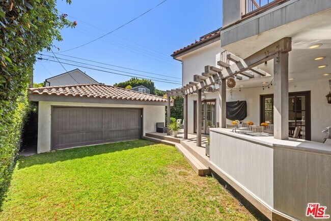 Building Photo - 1024 25th St