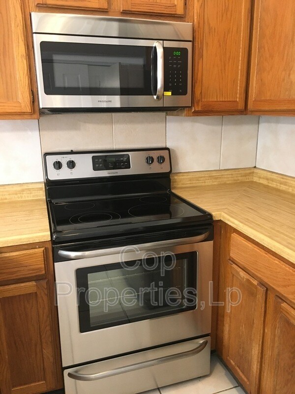 Building Photo - 1804 Gary’s Park