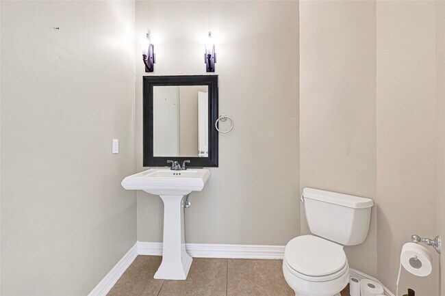 Building Photo - 2014 Ivy Crest Ct