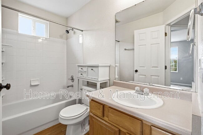 Building Photo - 5174 E 119th Way