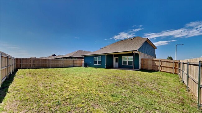 Building Photo - 10300 NW 27th St