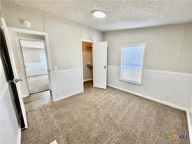Building Photo - 1414 Mohican Trail