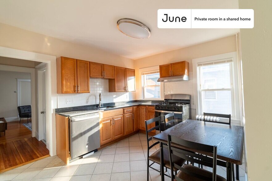 Building Photo - Room in Shared 6 bed/2 bath home in Allston