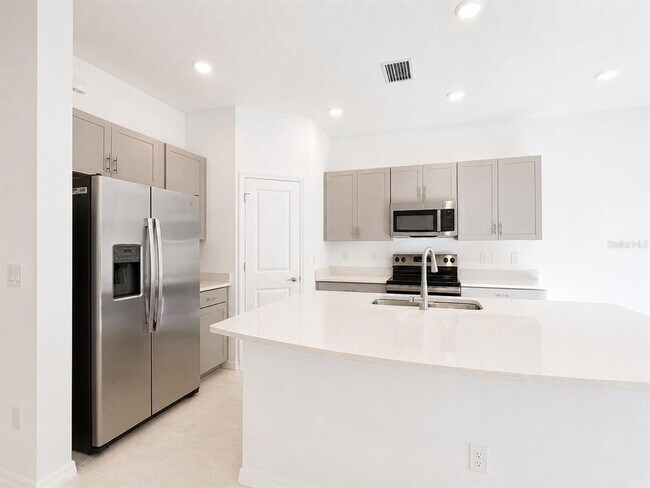 Building Photo - 15144 Cuzcorro Ct