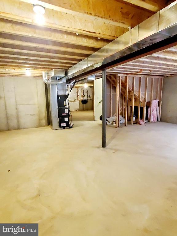 Building Photo - 14 Ella Cir