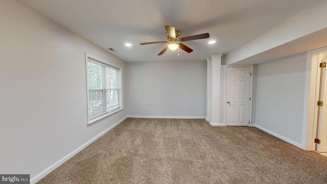 Building Photo - 9811 Fendale Ln