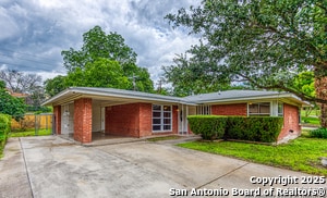 Building Photo - 211 Green Meadow Blvd