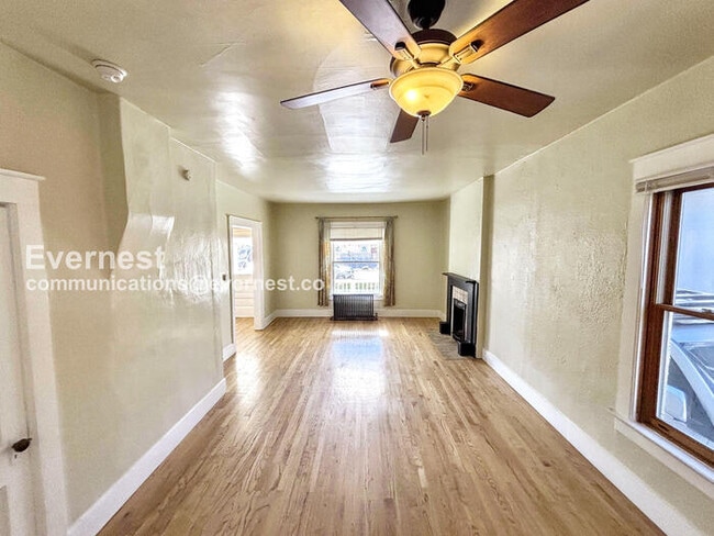 Building Photo - 3221 W 26th Ave