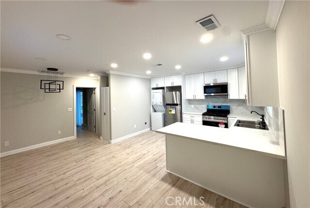 Building Photo - 3616 W 59th St