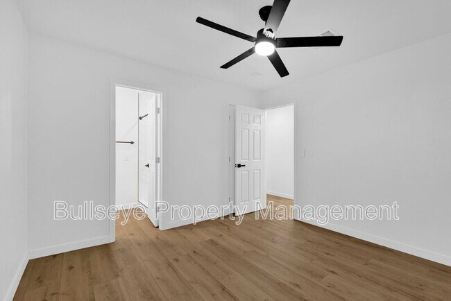 Building Photo - 3138 W Elm St