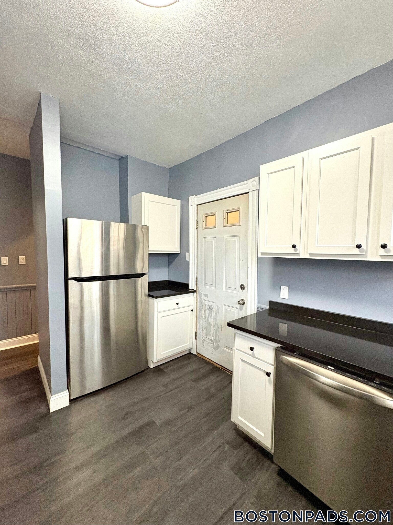 Building Photo - 4 Centre St