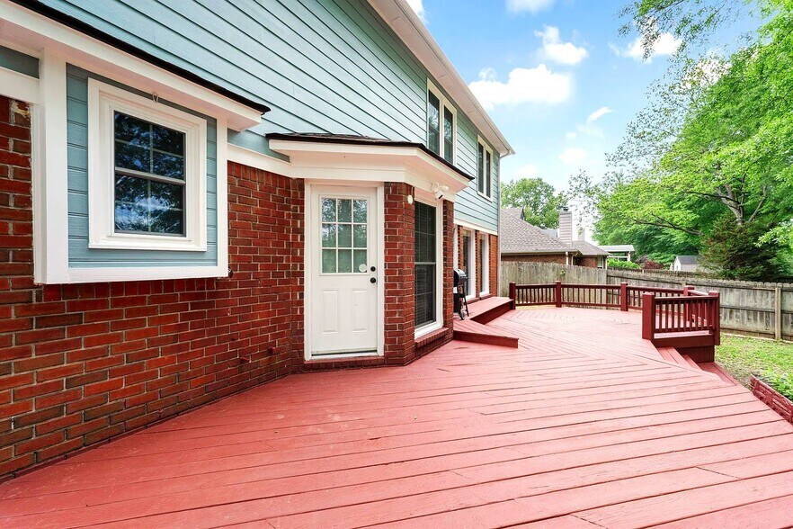 Building Photo - 1368 Squire Dudney Dr