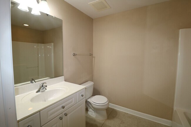 Building Photo - 4762 Tatton Park Dr