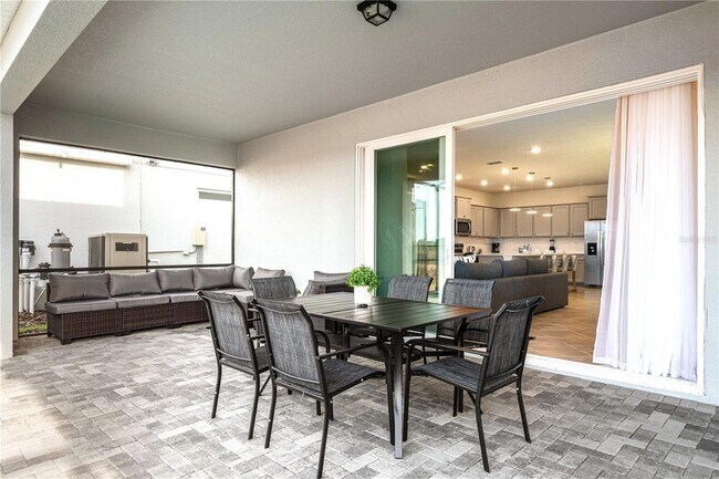 Building Photo - 15972 Sandy Cliffs Dr