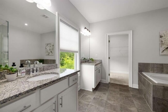 Building Photo - 6320 Halcyon Garden Dr