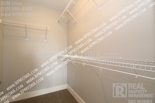 Building Photo - 5374 Destiny Dr