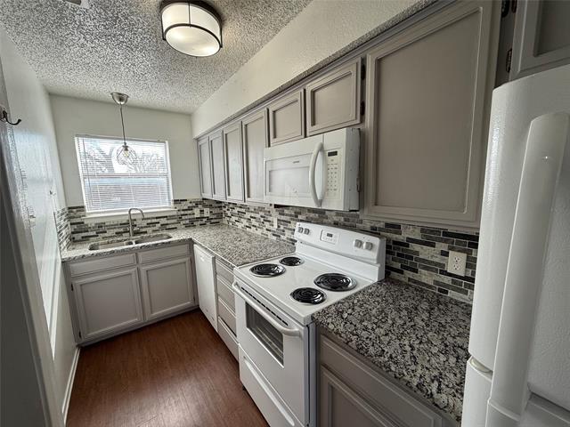 Building Photo - 422 W 4th St