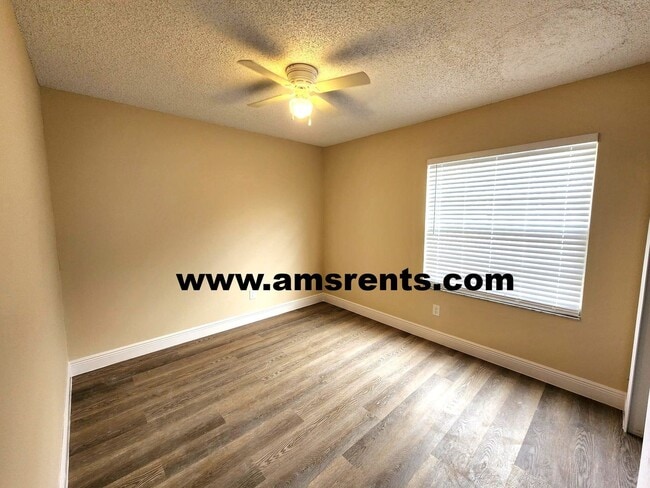 Building Photo - 1080 Hali Ridge Ct