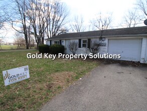 Building Photo - 9801 S Rinker-701/703 W Malissa